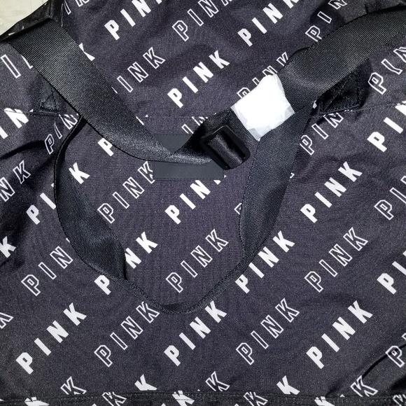 SOLD🚫🚫 VS PINK SLIDES & MATCHING DUFFLE BAG🚫🚫 - Picture 3 of 8